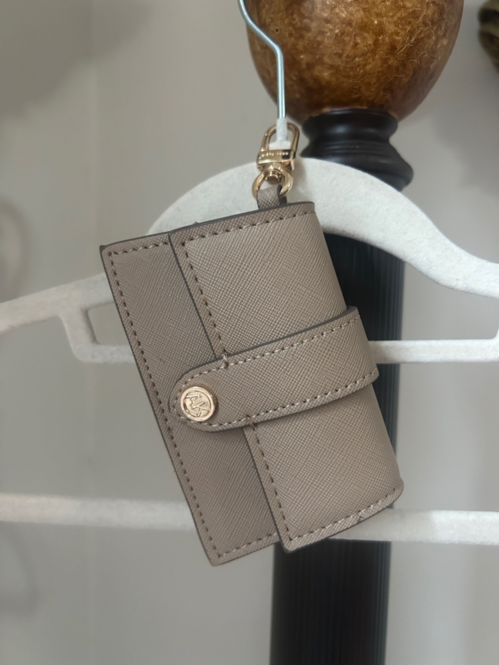 Anne Klein Taupe Key & Card Holder with Gold Hardware NWOT